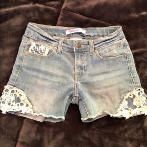 Vigoss girls jean shorts with lace embroidery